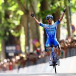 Giro de Italia: Simon Yates captura la victoria en solitario en la etapa 14 en Turín
