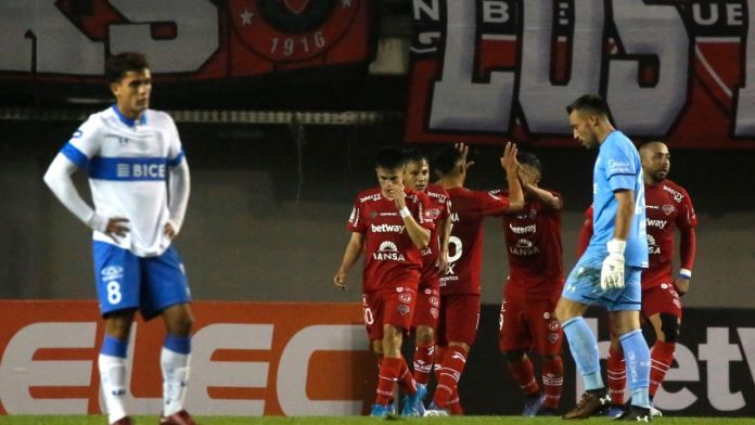 (Goles) Ñublense humilló a Católica tras goleada por 4-0