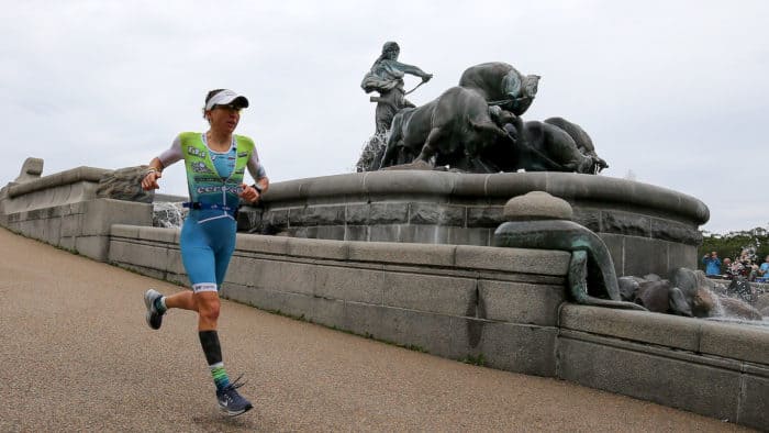 COPENHAGUE, DINAMARCA - 18 DE AGOSTO: Anne Haug de Alemania compite en la sección de carreras de Ironman Copenhague el 18 de agosto de 2019 en Copenhague, Dinamarca.  (Foto de Nigel Roddis/Getty Images para IRONMAN)