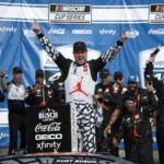 Kurt Busch Kansas gana 23XI Racing Jordan Brand Jumpman inspección NASCAR Cup Series Adventhealth 400