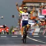 Jan Hirt gana la primera etapa de un Gran Tour con la victoria en la etapa 16 del Giro de Italia