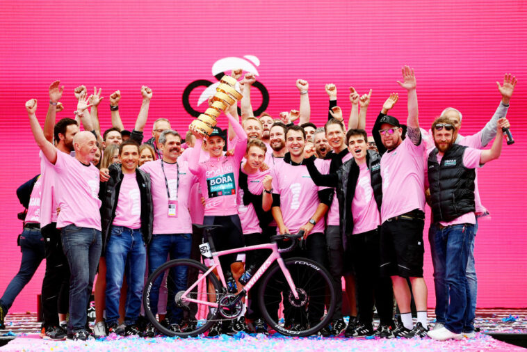 La victoria de Jai Hindley en el Giro de Italia abre un nuevo capítulo para Bora-Hansgrohe en la era posterior a Sagan