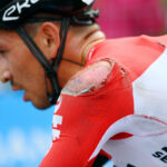 Lelangue: Caleb Ewan más decepcionado que herido tras el accidente de la etapa 1 del Giro de Italia