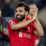 VILLARREAL, ESPAÑA - Martes, 3 de mayo de 2022: Mohamed Salah del Liverpool celebra cuando su equipo llega a la final venciendo al Villarreal durante el partido de vuelta de la semifinal de la UEFA Champions League entre el Villarreal CF y el Liverpool FC en el Estadio de la Cerámica.  Liverpool ganó 3-2 (5-2 en el global). (Foto de David Rawcliffe/Propaganda)