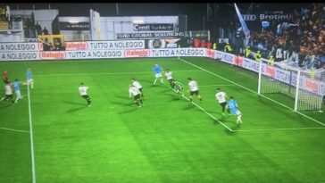 Mourinho, técnico de la Roma, critica a la Lazio por 'gol fuera de juego'