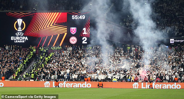 El partido de ida del West Ham contra Frankfurt se jugó sin problemas en el London Stadium