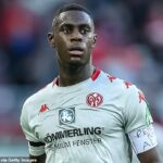 El Nottingham Forest está en conversaciones para fichar al central del Mainz Moussa Niakhate este verano