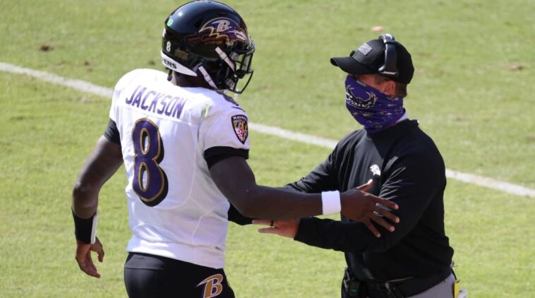 El entrenador de los Ravens, John Harbaugh, espera que Lamar Jackson esté en el minicampamento