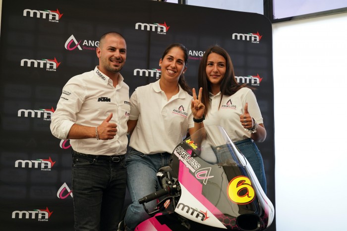 Herrera encabeza un equipo femenino de Moto3 para el comodín de Aragón
