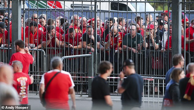 La final de la Liga de Campeones del Liverpool contra el Real Madrid en París el mes pasado se vio empañada por la mano dura de la policía francesa.