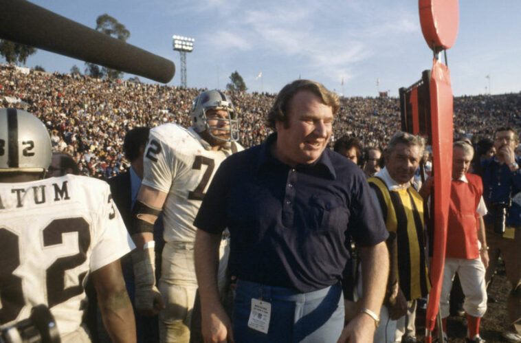 John Madden, Raiders de Oakland.  (Foto de Focus on Sport/Getty Images)