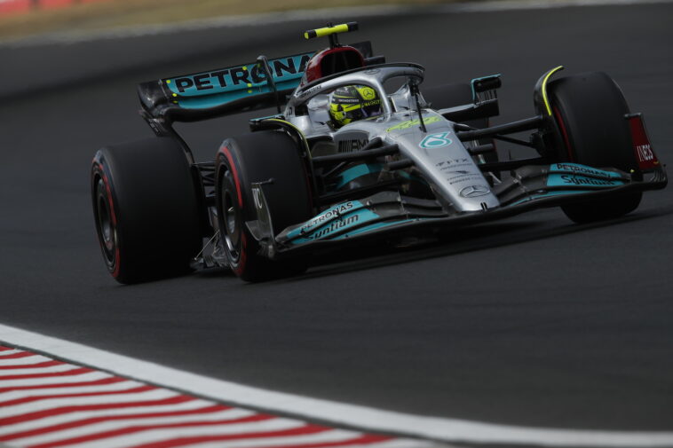 Hamilton admite un día difícil y cambios de auto 'locos' para Mercedes