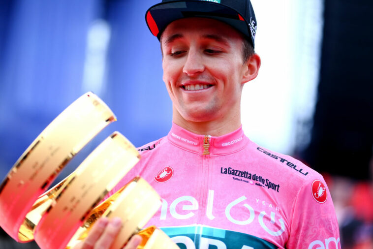 Hindley, ganador del Giro de Italia, confirmado para la Vuelta a España por equipo