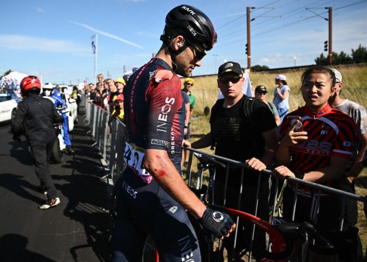 La estrategia cautelosa de Ineos falla en los accidentes en el Tour de Francia