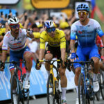 Sagan enfadado con Van Aert por cerrarle las barreras en el sprint del Tour de Francia