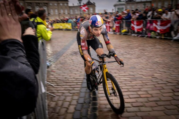 Van Aert no culpó a la lluvia después de casi fallar en el primer partido del Tour de Francia