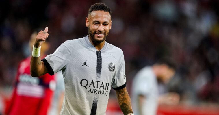 Neymar de Paris Saint-Germain durante el partido Ligue 1 Uber Eats entre Lille OSC y Paris Saint-Germain en el Stade Pierre-Mauroy el 21 de agosto de 2022 en Lille, Francia.