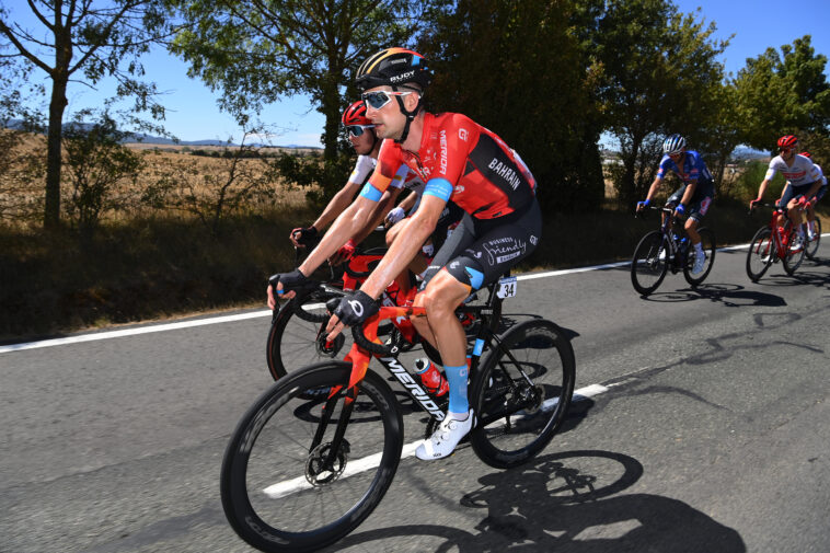 Dos corredores más se retiran de la Vuelta a España con el Covid-19