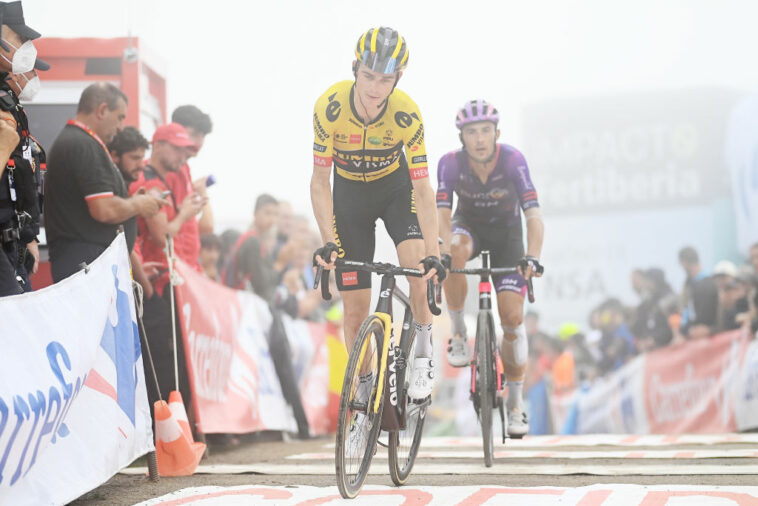 Evenepoel y Roglic pierden a Serry, Kuss por COVID-19 y fiebre en la Vuelta a España
