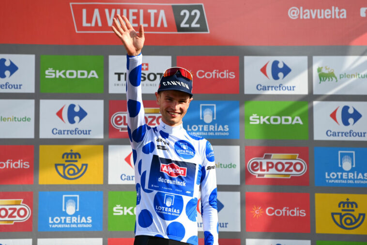 Jay Vine confirma la búsqueda del título de montaña en la Vuelta después de ganar la segunda etapa cumbre