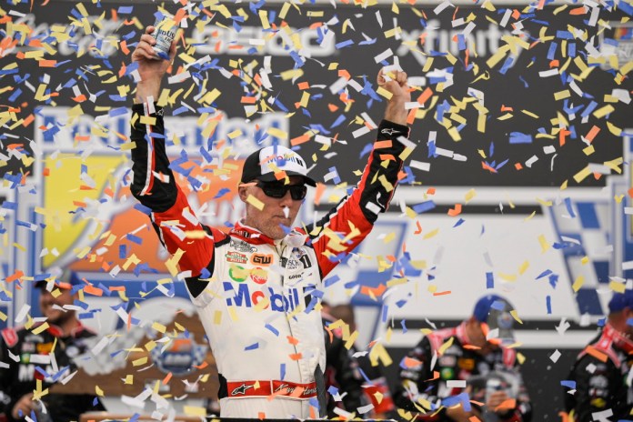 Kevin Harvick gana la inspección de Richmond Federated Auto Parts 400 2022