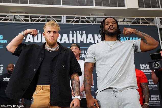 Jake Paul (izquierda) y Hasim Rahman Jr estaban programados para pelear el 6 de agosto.