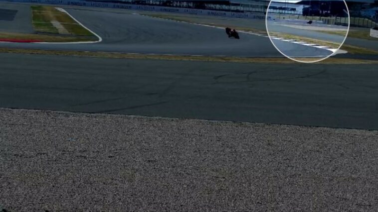 Zarco rompe el récord de vuelta de Silverstone y consigue la pole