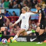 Inglaterra superó a Austria 1-0 en su primer partido de grupo en la Eurocopa 2022, pero luego levantó el trofeo