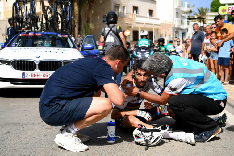 Alaphilippe autorizado a volver a los entrenamientos tras dislocarse el hombro en la Vuelta a España