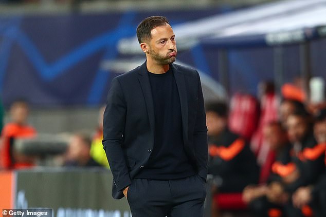 El RB Leipzig ha despedido al técnico Domenico Tedesco tras una derrota por 4-1 ante el Shakhtar Donetsk en la primera jornada de la Liga de Campeones.