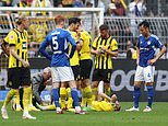 Borussia Dortmund 1-0 Schalke: Marco Reus se fue en camilla cuando Youssoufa Moukoko anotó un gol tardío