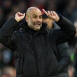 A Pep Guardiola le arrojaron monedas en Anfield mientras el autobús del City era atacado tras la derrota por 1-0