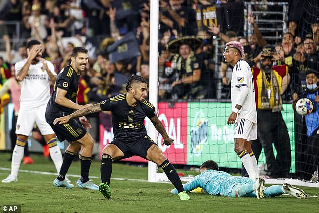 El gol de Cristian 'Chicho' Arango al 93' selló el pase a las finales de conferencia para Los Ángeles FC