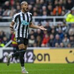 Newcastle United se colocó entre los cuatro primeros con una paliza de 4-0 sobre Aston Villa el sábado