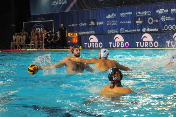 Radnicki vence a Novi Beograd en un clavo amargo de 29 goles - Total Waterpolo