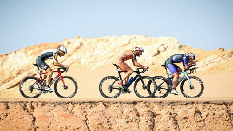 29.10.2022 Neom, Arabia Saudita, Carrera masculina - Gran Final de la Superliga 2022, Foto: Bartlomiej Zborowski/Superleague Triathlon