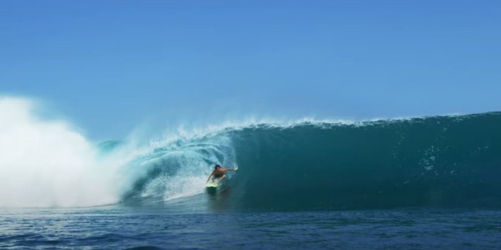 Surf Indonesia |  Mason Ho trae todo el día a Dylan a G-LAND