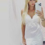Camila Giorgi hace soñar con vestido de novia blanco y braguita blanca de encaje