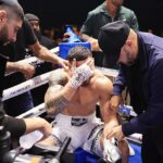 Sonny Bill-Williams se lleva la mano a la cara después de una sorprendente derrota ante Mark Hunt el sábado por la noche: fue la primera derrota de su carrera en el boxeo después de 10 peleas.