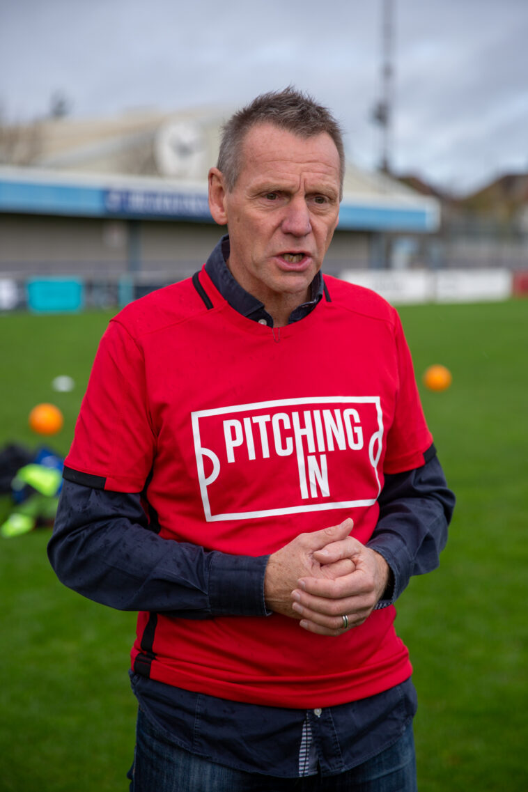 El exjugador y entrenador de los Hammers, Stuart Pearce, ha pedido calma