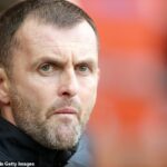 El gerente de Luton, Nathan Jones, se ha convertido en uno de los primeros candidatos para el puesto de Southampton después de que se acordó una compensación con el equipo del Campeonato y se otorgó permiso para las conversaciones.