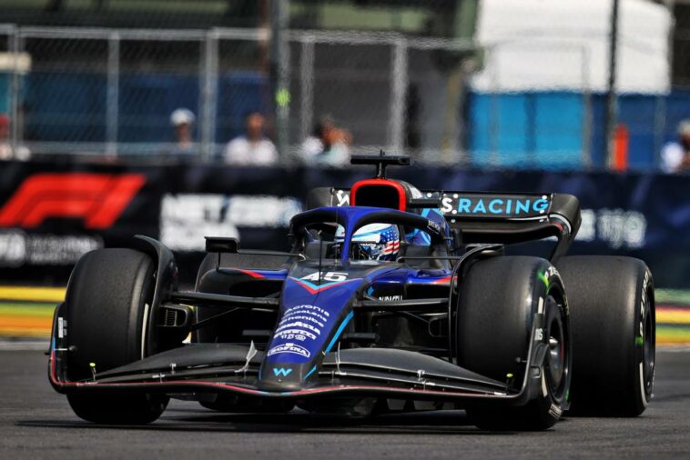 Sargeant en acción con Williams en la FP2 en Interlagos