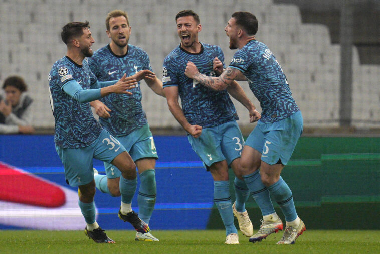 Clement Lenglet empató con un cabezazo en la segunda mitad