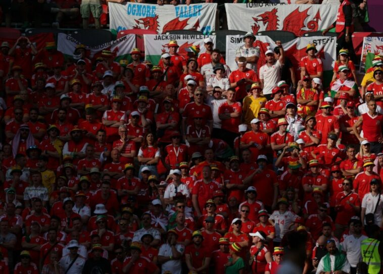 Qatar 2022: un aficionado de Gales murió tras que su selección quedara eliminada