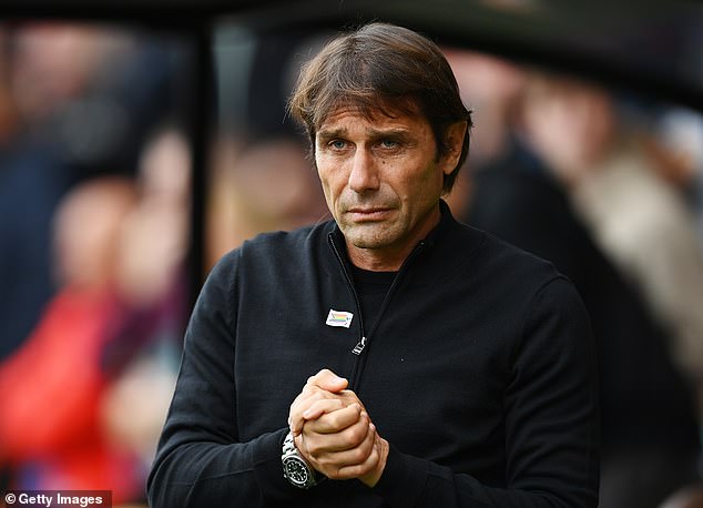 Antonio Conte se verá obligado a mirar desde las gradas mientras Tottenham juega contra Marsella esta noche