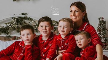 Encantador: Coleen Rooney ha marcado la pauta antes de lo que se espera sea una Navidad familiar muy feliz, cortesía de sus retratos festivos anuales.