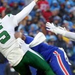 El mariscal de campo de los Jets, Mike White, va al hospital después de la derrota ante los Bills