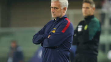 Mourinho, en un partido con la Roma.