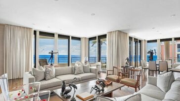 El propietario de los New England Patriots, Robert Kraft, compró recientemente el condominio más caro jamás vendido en la exclusiva ciudad de Palm Beach, Florida.