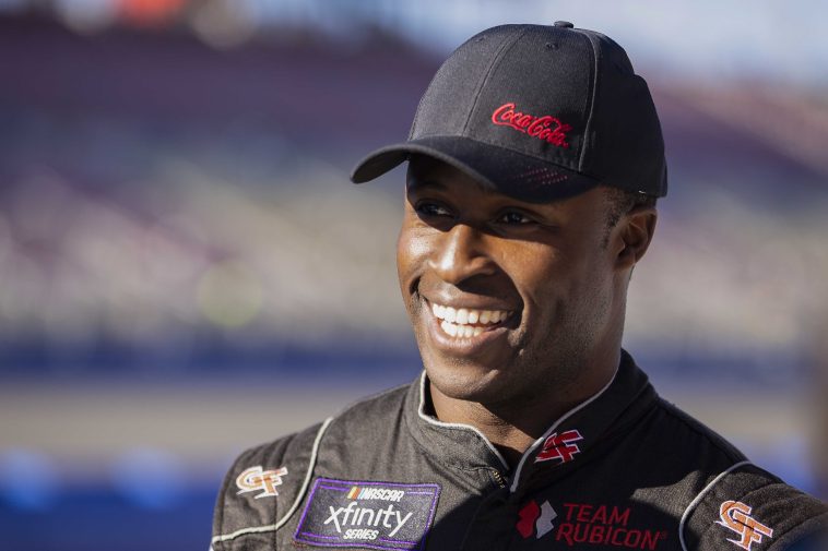 Jesse Iwuji Motorsports abre demanda contra el patrocinador